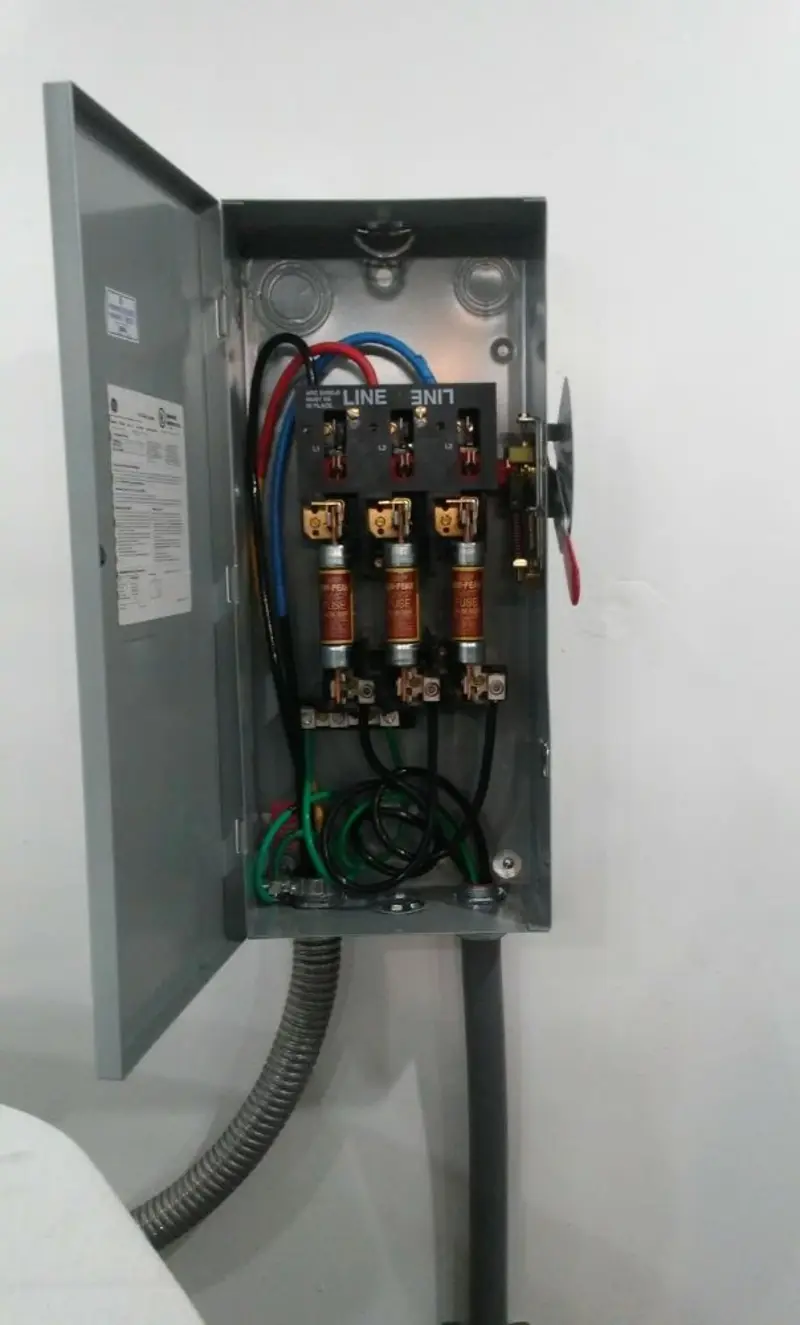 Three-phase disconnect switch installed for Smoke Detector Installation in Saraland